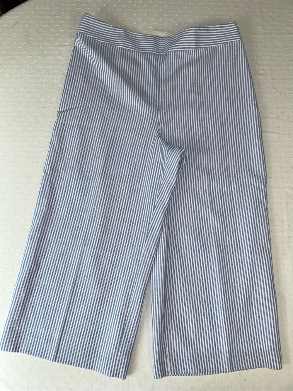 Talbots Blue and White linen blend Striped capri Pants w/button Waistband Detail